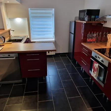 Bel Renove Avec De Beaux Volumes *