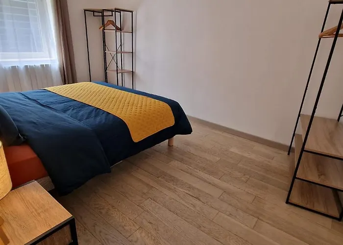 Bel Renove Avec De Beaux Volumes Apartmán *