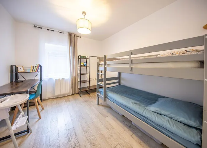 Bel Renove Avec De Beaux Volumes Appartement *