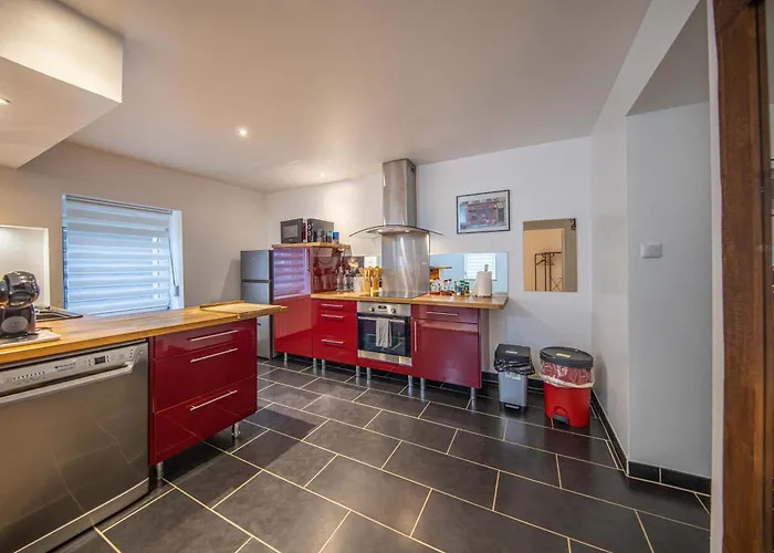 Bel Renove Avec De Beaux Volumes Appartement